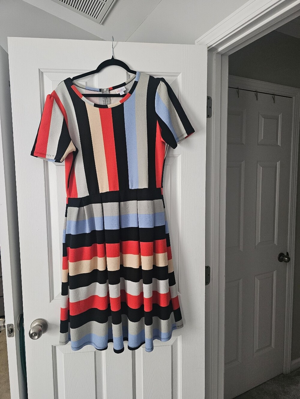 LuLaRoe Striped Top in Black, Red, Blue, Gray, Tan Size XL